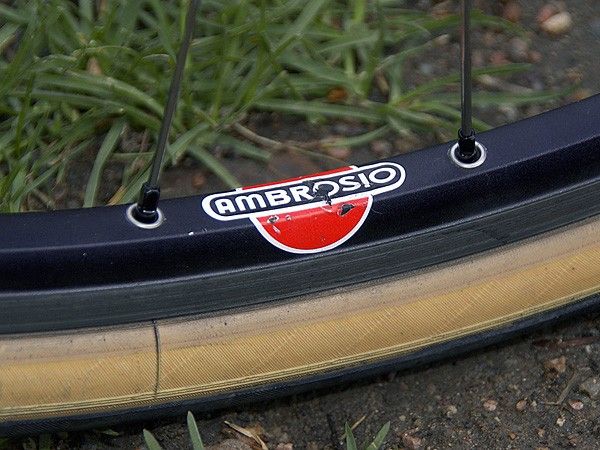 Alloy nipples save a few grams.