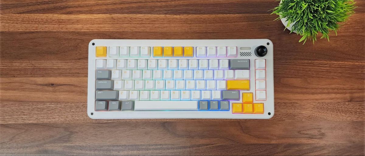 iQunix ZX75 Mechanical Keyboard Review: Back to the Future | Tom's 