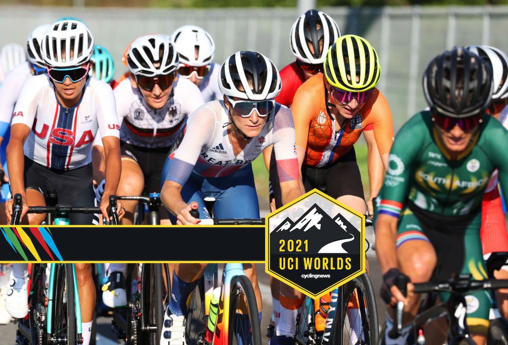 Britain&#039;s Elizabeth Deignan (C) competes during the women&#039;s cycling road race at the Fuji International Speedway in Oyama, Japan, at the Tokyo 2020 Olympic Games on July 25, 2021. (Photo by Michael Steele / POOL / AFP) (Photo by MICHAEL STEELE/POOL/AFP via Getty Images)