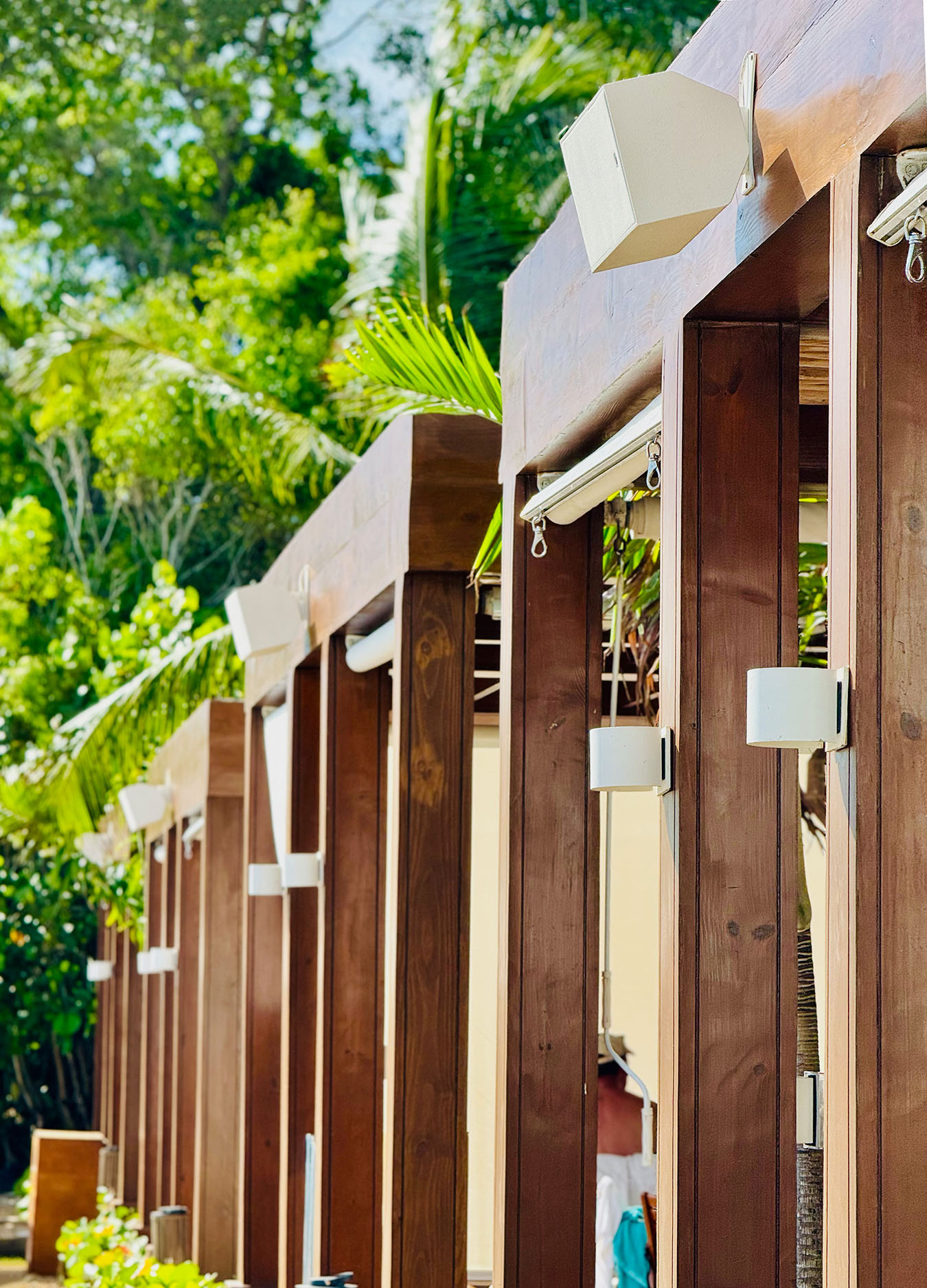 Integrator SVL partnered with distributor Wholestage to deliver an L-Acoustics audio solution that was sonically and aesthetically suited to Minitas Beach Club