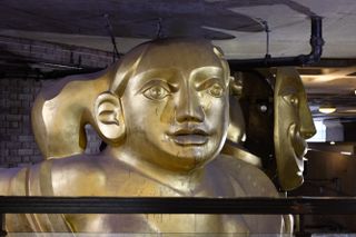 Big gold statue of a face
