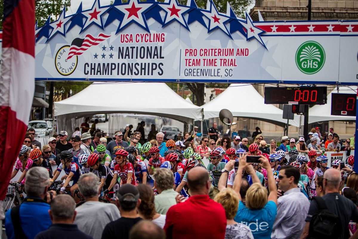 Good crowds at the women's start.