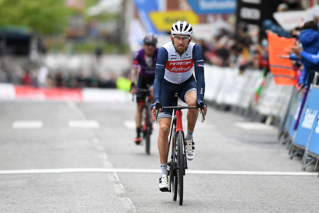 Itzulia Basque Country: Basque rider Aranburu wins stage 2 | Cyclingnews