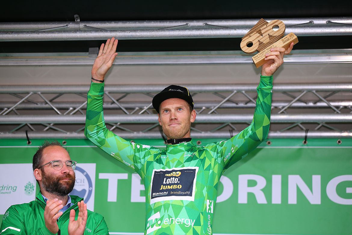 Lars Boom (LottoNl-Jumbo) claimed the leader's jersey