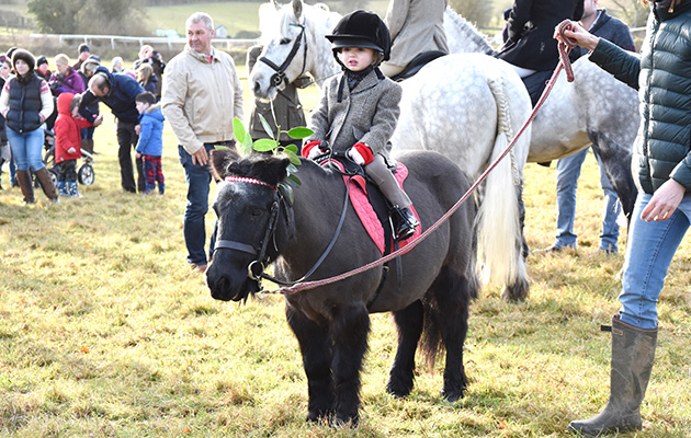 Pint-sized Arbella Spence and Drummer with the Vine and Craven on Boxing Day