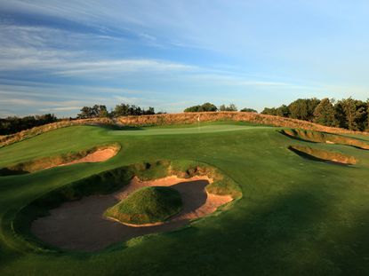 Erin Hills Hole By Hole Guide: Hole 15