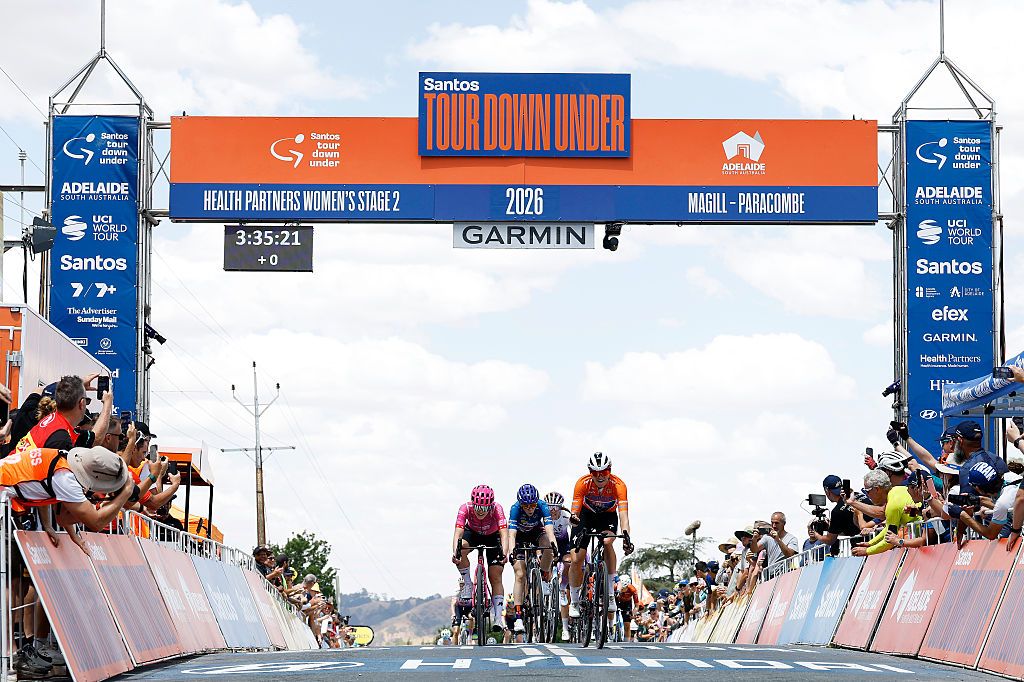 As it happened: Thrilling finale delivers a repeat winner on stage 2 of Women's Tour Down Under