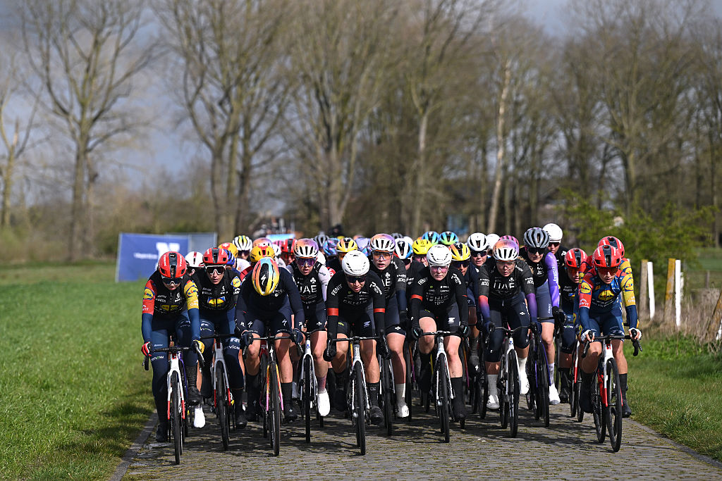 Ronde van Brugge Women LIVE: Heading for a sprint showdown in Bruges