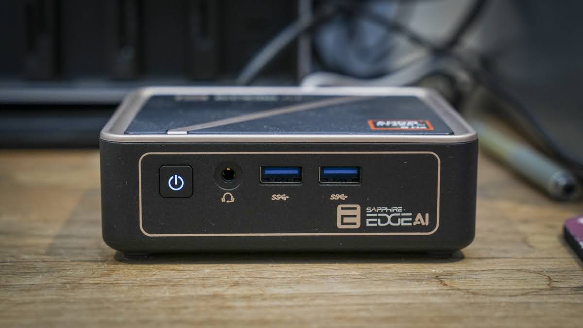 Sapphire Edge AI 370