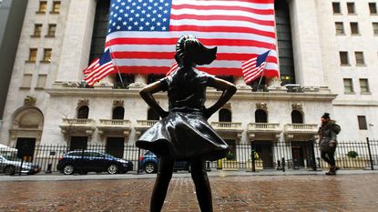 Fearless Girl statue in front of the New York Stock Exchange 