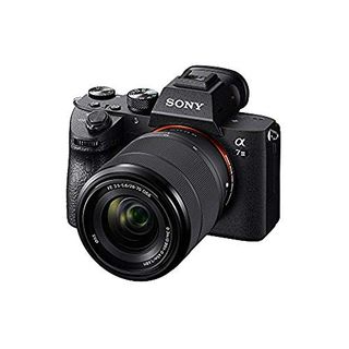 Kamera Mirrorless Full-Frame Sony A7 III (ilcem3k/b) dengan Lensa yang Dapat Ditukar 28-70mm dan LCD 3 Inci, Hitam