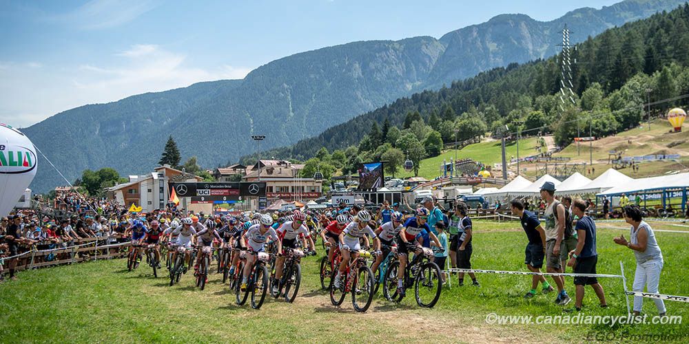 Start of the women's race
