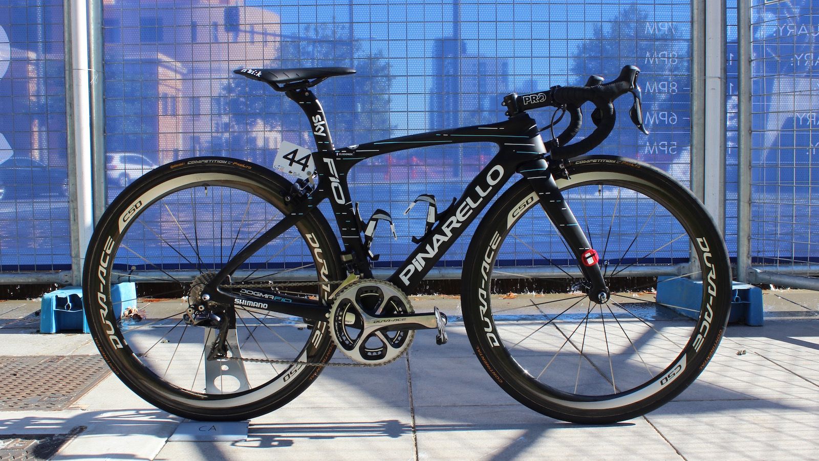 トムトムPINARELLO Dogma F10 アルテグラDi2 トムトムPINARELLO Dogma