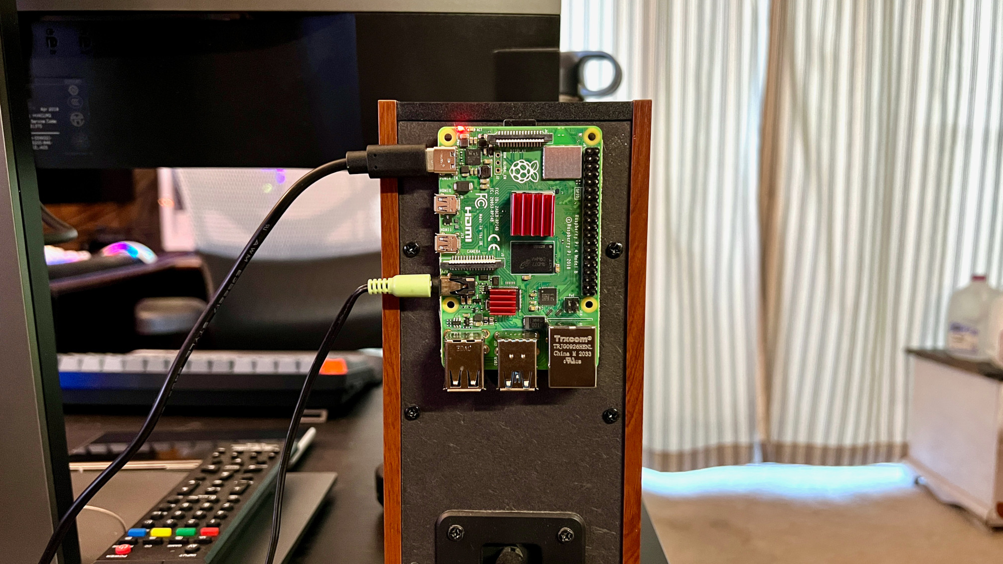 raspberry pi 4 hooked up to speakers running balenasound