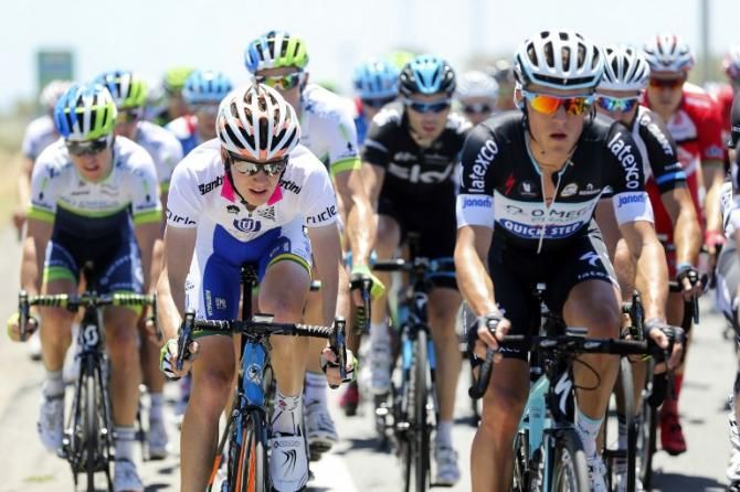 Best young rider Jack Haig in the bunch