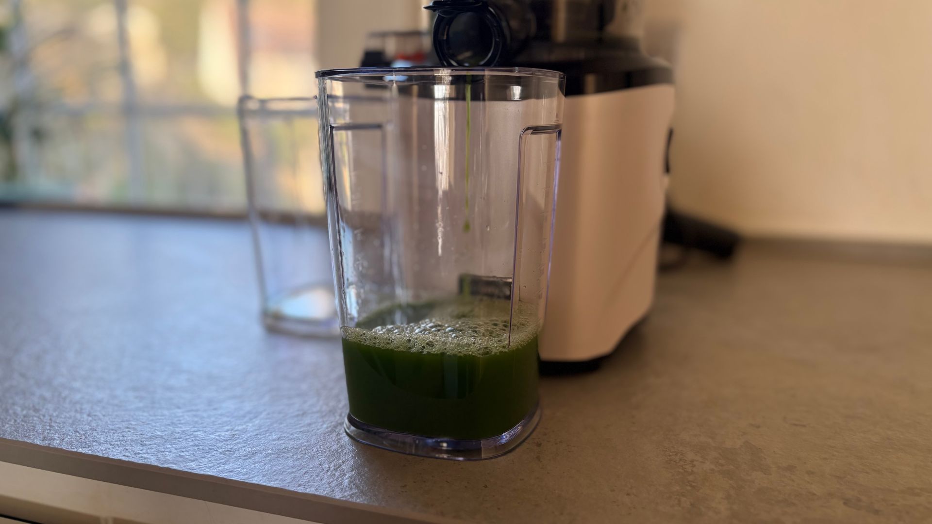 Testing the Kuvings Auto10 Slow Juicer in our kitchen