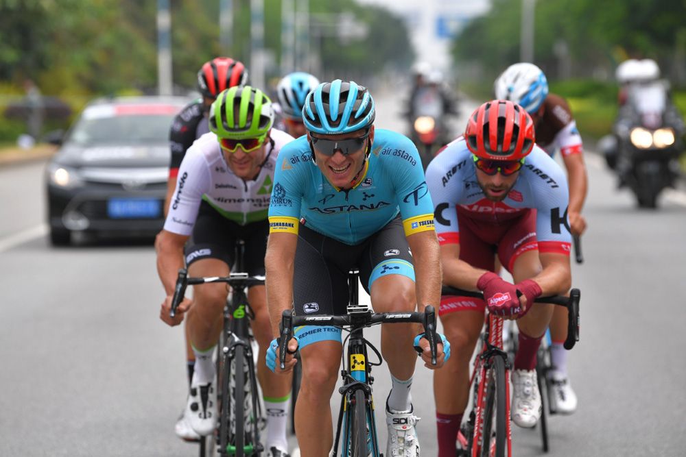 Andry Grivko (Astana) leads the break