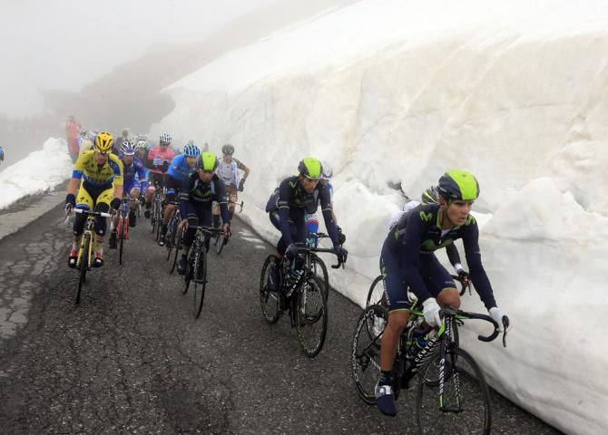 Dramatic conditions for the peloton as they climbed both the Gavia and Stelvio on stage 16 of the Giro d'Italia