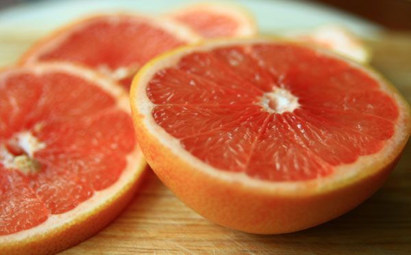 grapefruit-sliced-100831-02