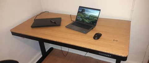 Q8 Comhar Pro Standing Desk