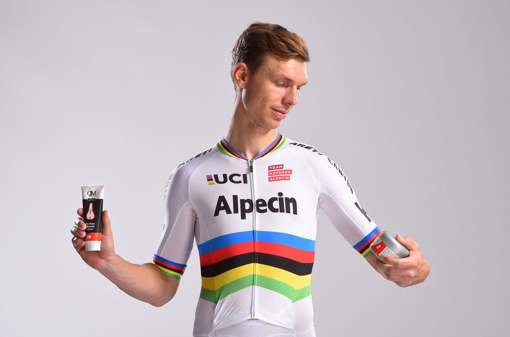 Tony Martin models his rainbow jersey
