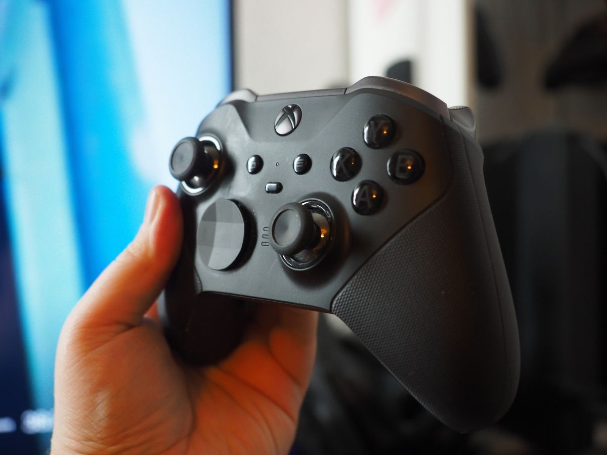 A new Xbox Elite Controller may have leaked - Windows Central