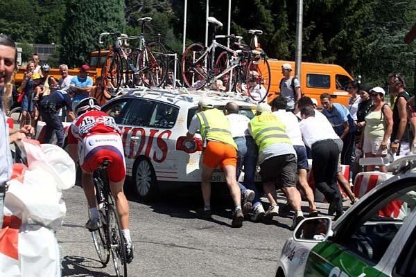 Not only riders need a push