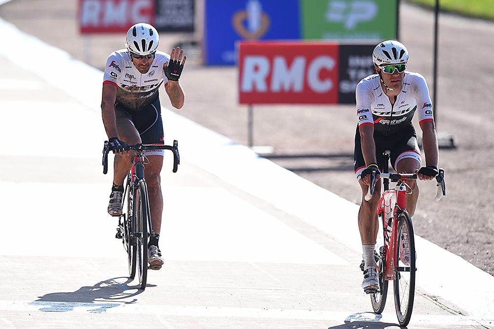 Fabian Cancellara waves goodbye to Paris-Roubaix