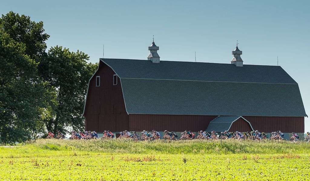 It was barns and farm fields all around Cannon Falls as the women's race finally got underway