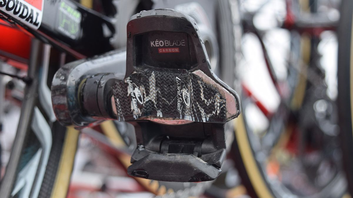 Marcel Sieberg is one of several Lotto-Soudal riders to affix a strip of handlebar tape on his pedals for some extra comfort