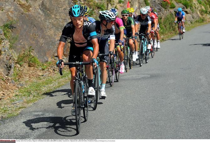 Vasili Kiryiekna (Sky) leads the breakaway on stage 16