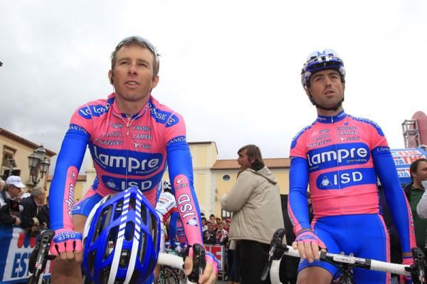 Lampre-ISD's Pietropolli and Righi at the start of stage 9 of the 2012 Giro d'Italia