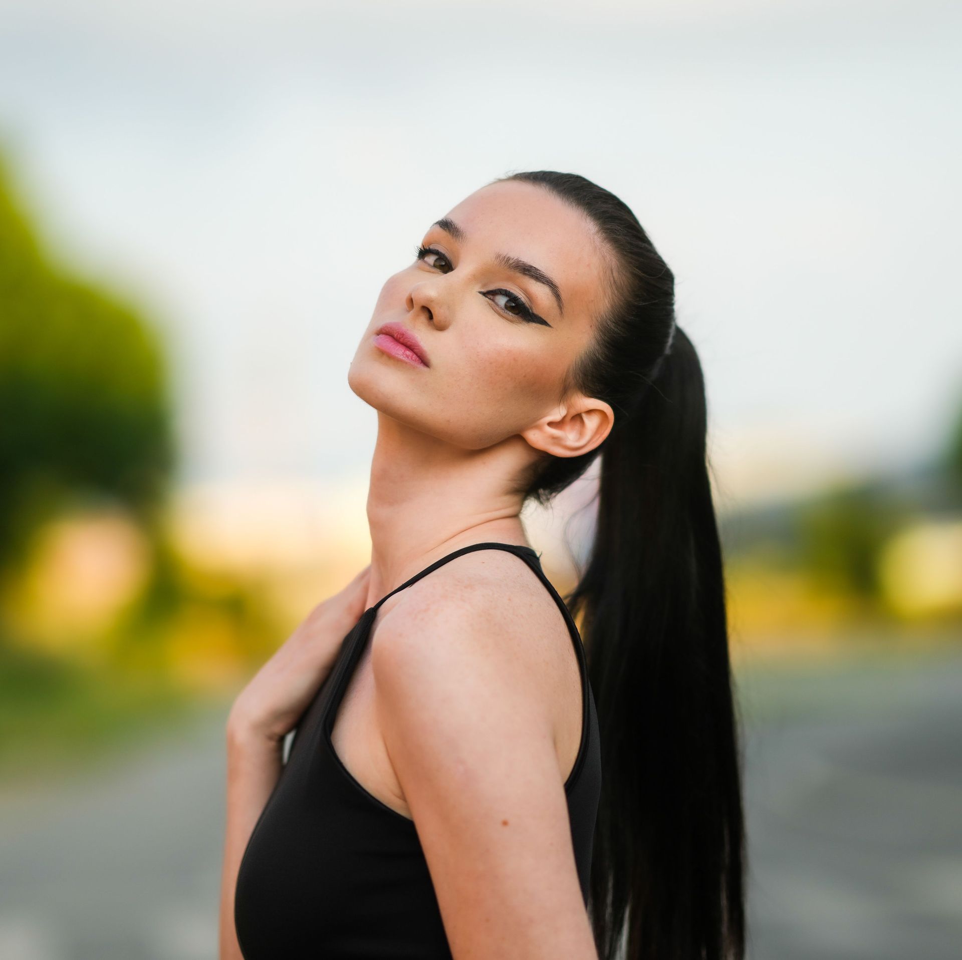 model with long lustrous hair