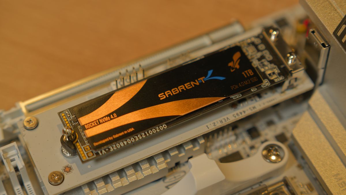 Greyscale ITX PC build
