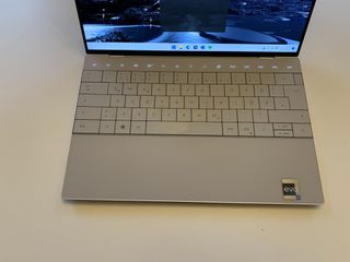 Dell XPS 13 Plus Tastatur, Touchbar sowie Touchpad