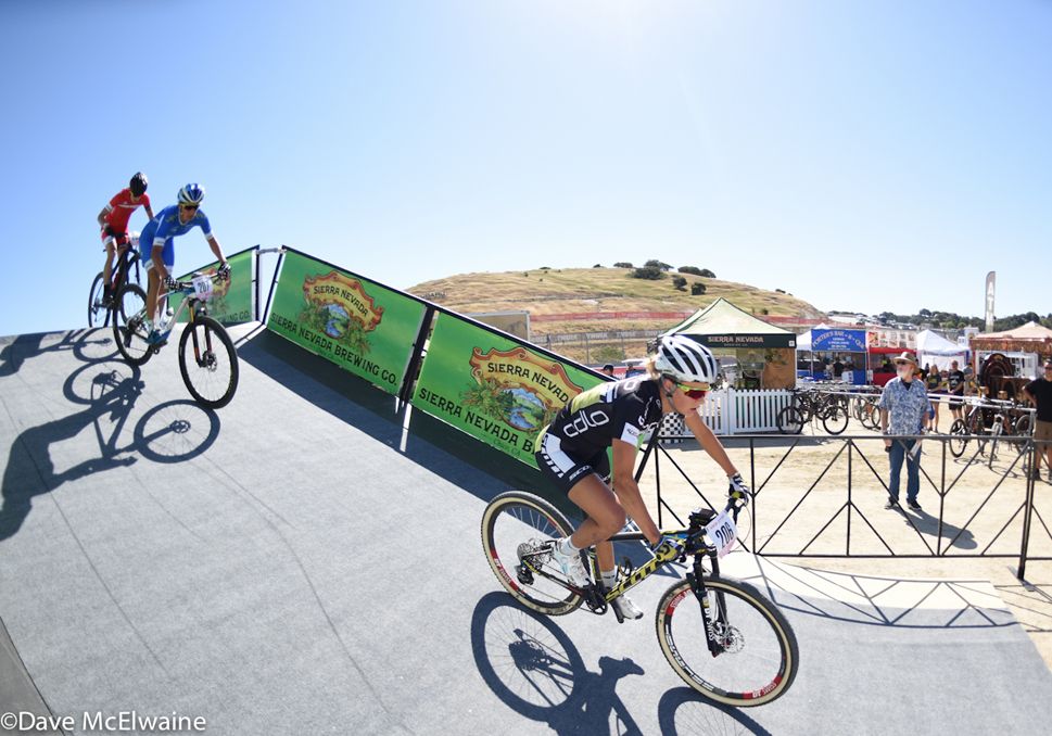 Jenny Rissveds (Scott Odlo) chasing Pendrel