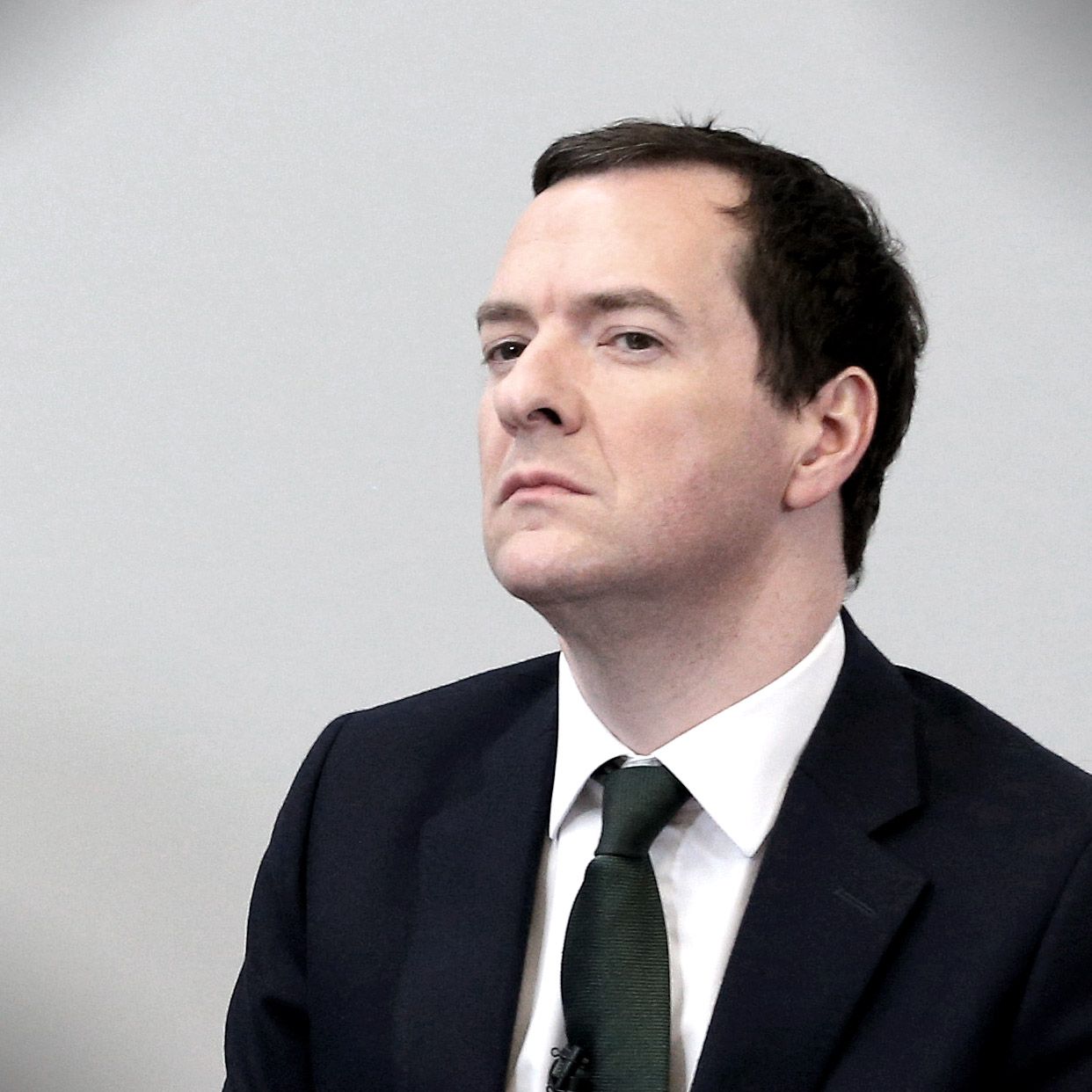 Bill Gates (L), co-founder of Microsoft, and Britain&amp;#039;s Finance Minister George Osborne address the media during a visit to the Liverpool School of Tropical Medicine in northwest England, on J