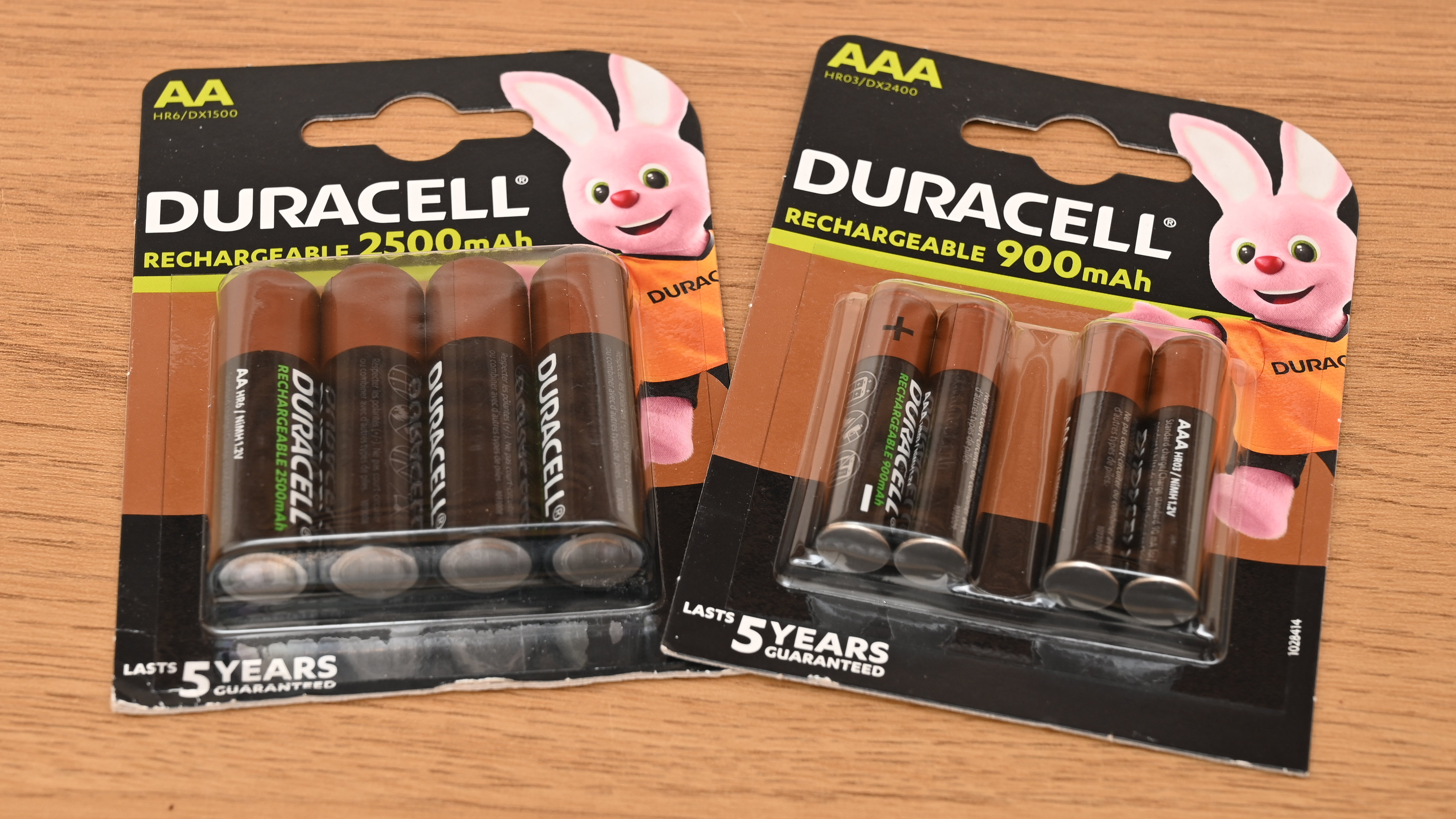 Duracell Rechargeable AA 2500 mAh Batteries Pack of 4 Unboxing 