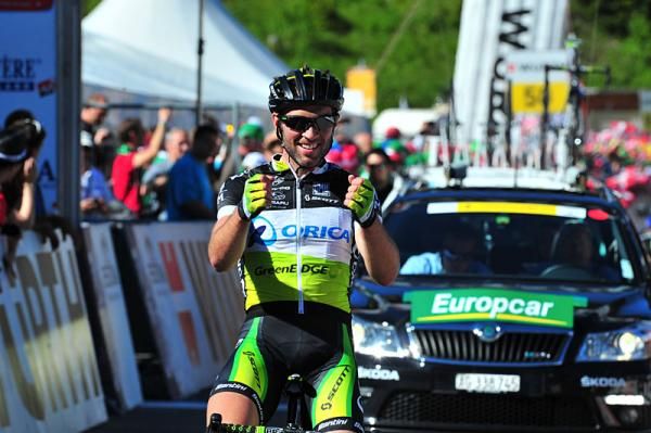 Michael Albasini (Orica-GreenEdge) has plenty of time to celebrate his solo stage win