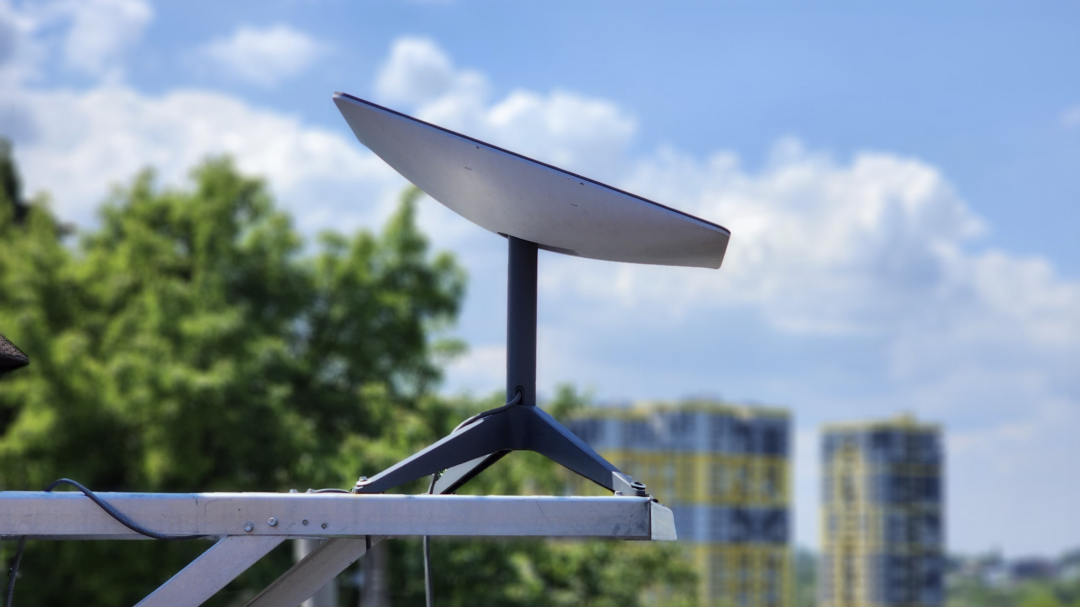 A Starlink terminal sat on a metal platform