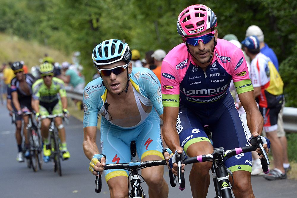 Ukraine's Andriy Grivko (L) and Spain's Ruben Plaza Molina ride in a breakaway