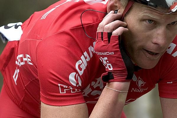 Yeah boss can you make sure that pizza is ready when I get to the finish? Drapac Porsche's Stuart Shaw chats with his team-car whilst on a solo break.