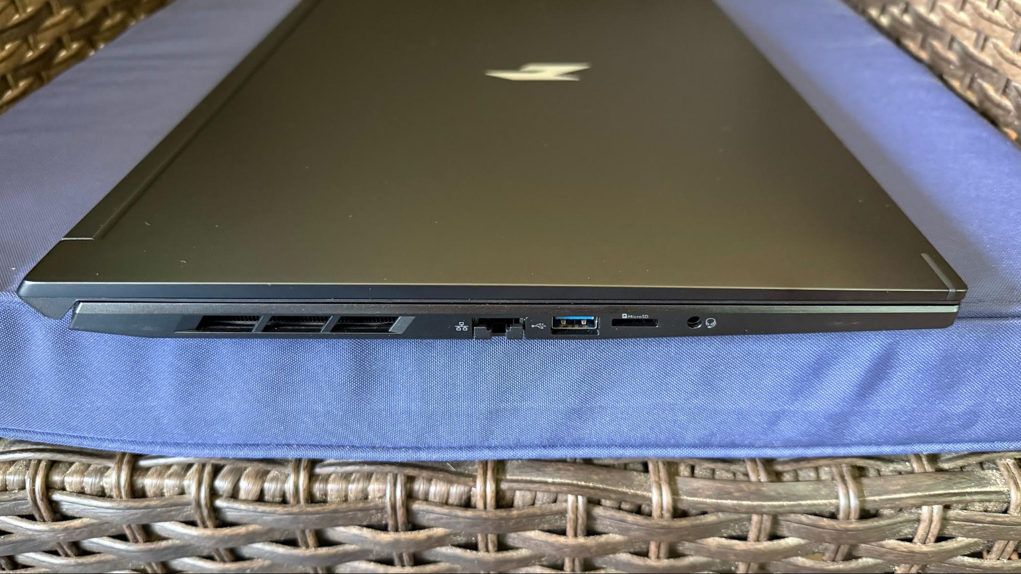 Acer Nitro V 16S AI