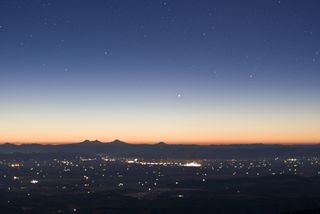 Ben Leshchinsky sent SPACE.com this image of Comet C/2012 S1 ISON over Oregon's Willamette Valley and Cascade Mountains on Nov. 21, 2013.