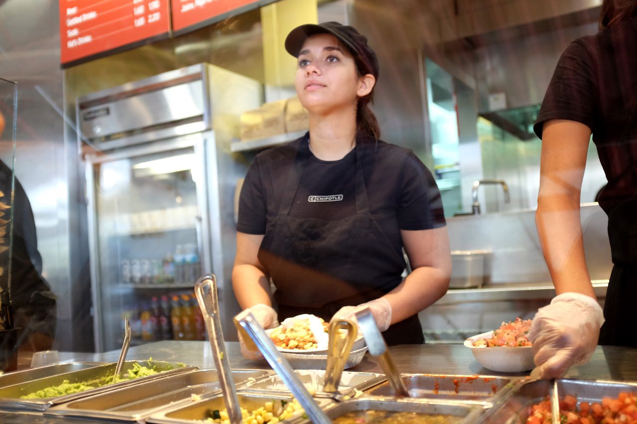 Don&amp;#039;t panic, guac lovers: Chipotle will still serve guacamole