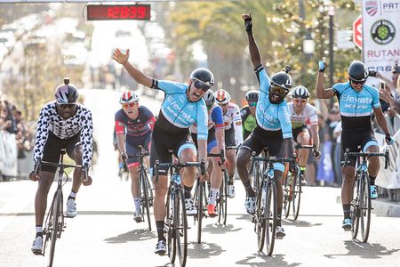 Scott Law wins the Dana Point Grand Prix over Justin Williams (left) and Cory Williams (right)