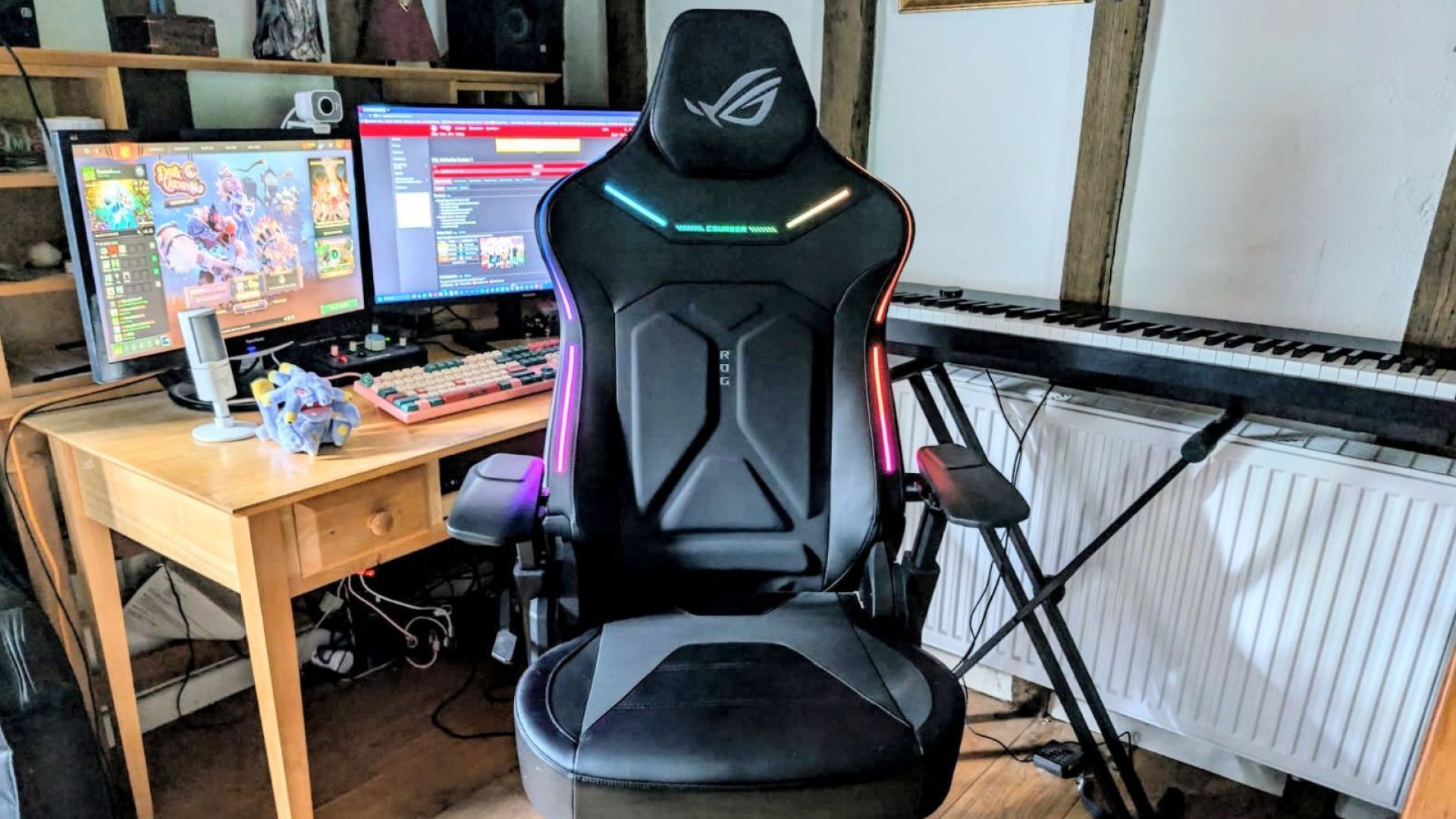 Asus ROG Courser gaming chair in a desk setup