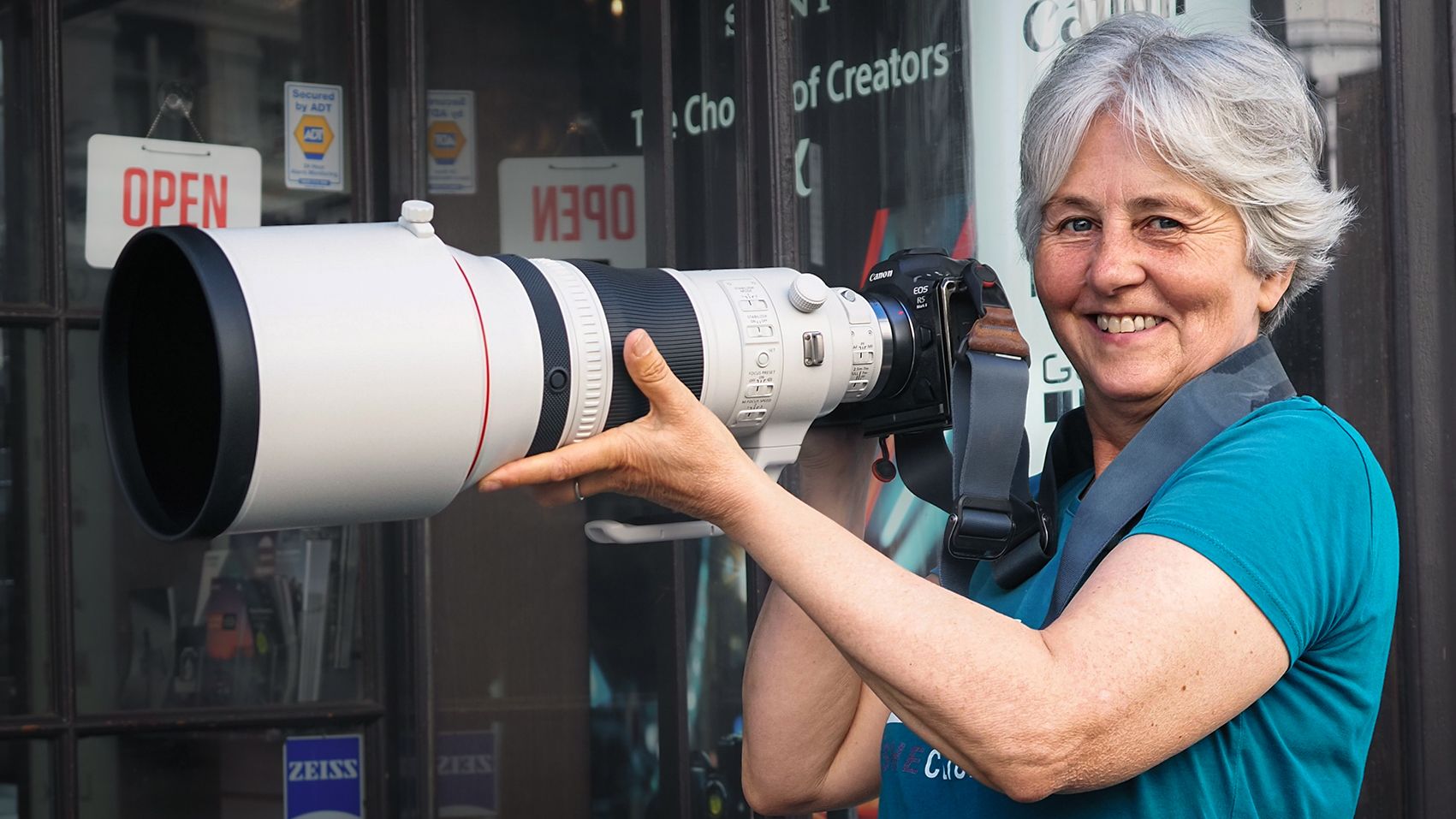 Award-Winning Photographer Upgrades to Premium Super Telephoto Lens