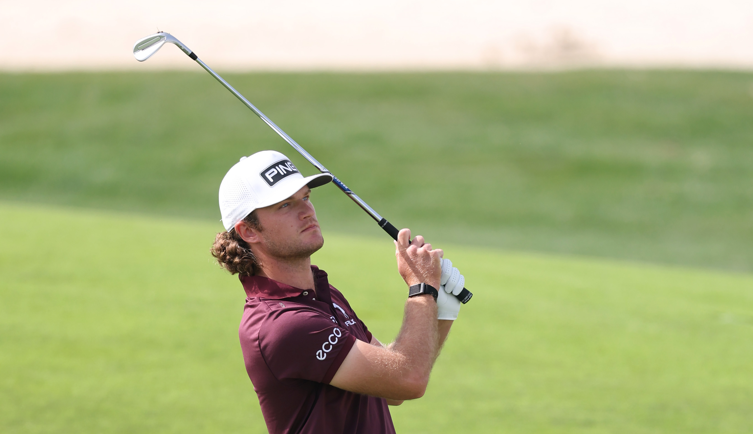 Freddy Schott hits a wedge shot