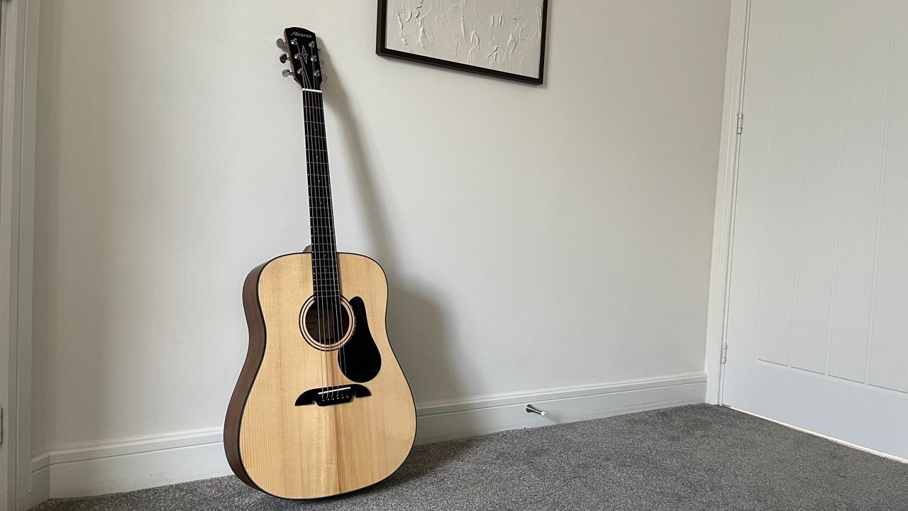 Alvarez AD30 against a white wall